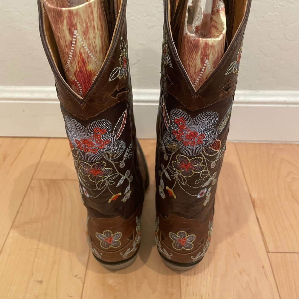 New in Box Old Gringo Bonnie 13” Boots size 7.5 - Picture 5 of 13